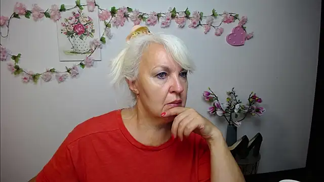 BlondyLeeBest online show from September 2025 06:17:01 PM