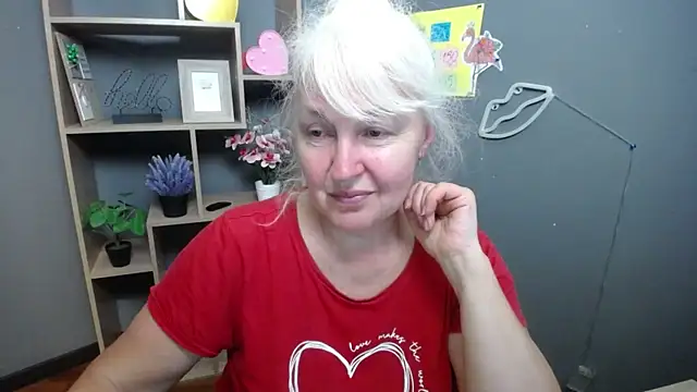 BlondyLeeBest online show from May 2026 06:25:02 PM