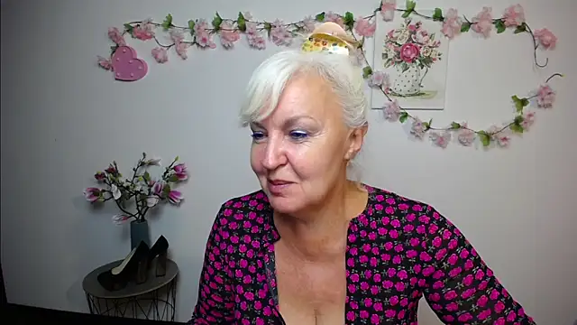 BlondyLeeBest online show from September 2025 06:51:01 PM