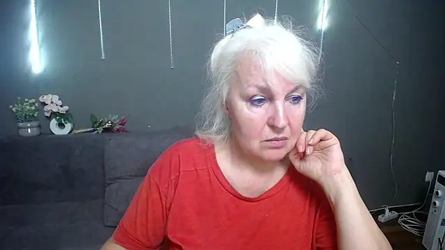 BlondyLeeBest online show from May 2026 06:34:02 PM