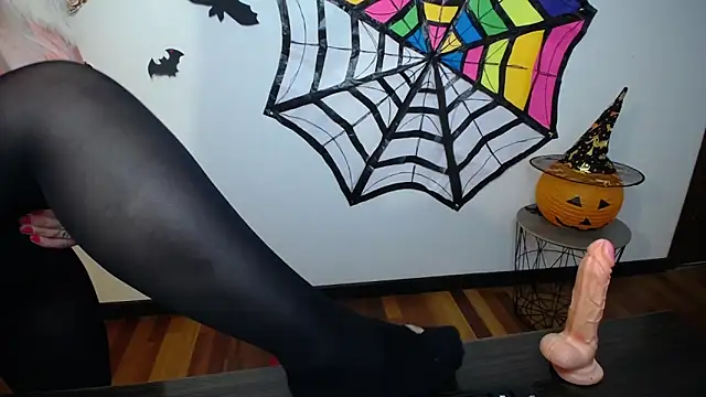 BlondyLeeBest online show from October 2025 07:53:02 AM