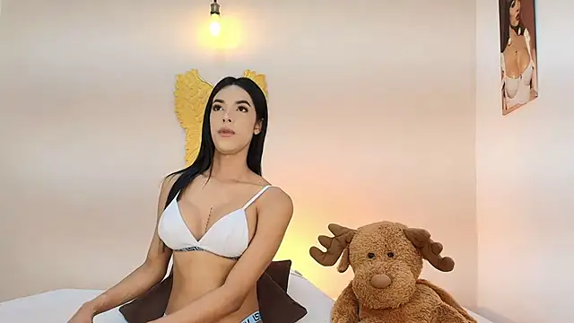 Snapshot of salome_Collins_1 chatting on November 2025 08:08:02 PM salome Collins 1 online show from November 2025 08:08:02 PM