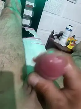 Snapshot of BicolourJazz chatting on November 2025 06:02:01 PM BicolourJazz online show from November 2025 06:02:01 PM