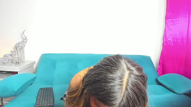 Victoria Jonness online show from October 2025 05:58:02 PM