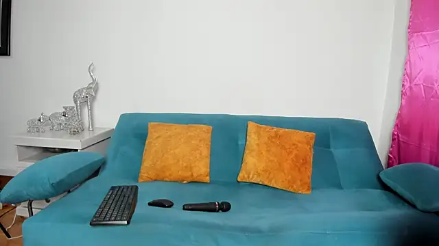 Victoria Jonness online show from December 2025 05:19:01 PM