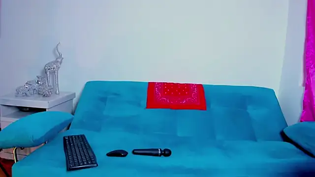 Victoria Jonness online show from October 2025 05:37:02 PM