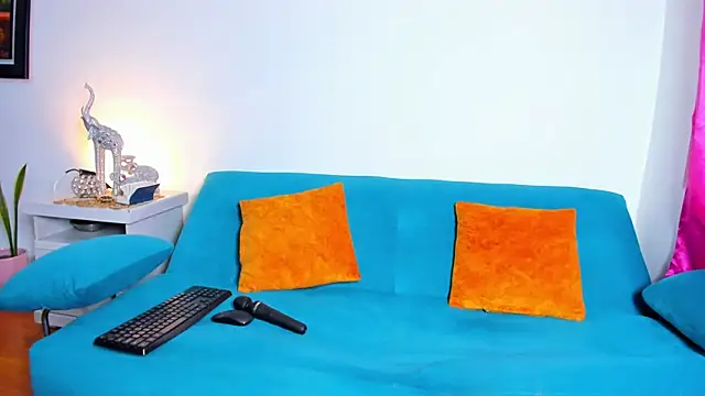 Victoria Jonness online show from January 2026 04:00:02 PM