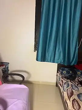 Indian-Squirt online show from April 2026 03:37:01 PM