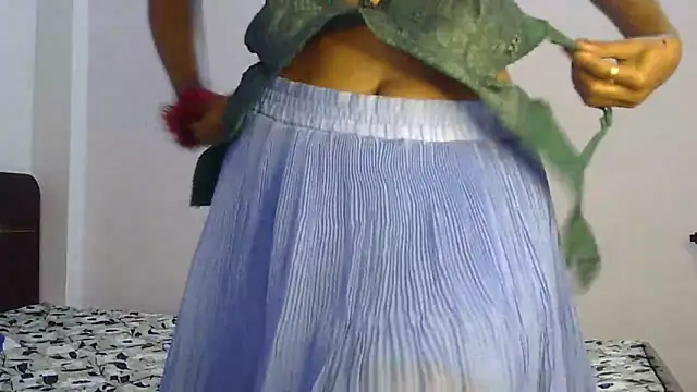 Snapshot of Indian-Squirt chatting on October 2025 01:39:01 AM Indian-Squirt online show from October 2025 01:39:01 AM