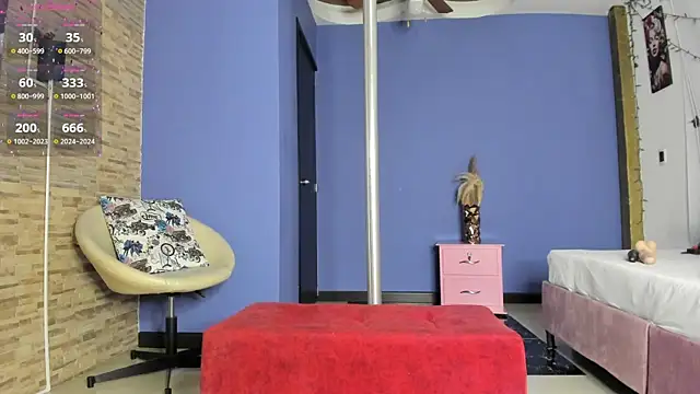 Snapshot of Lissa_Brow chatting on March 2025 03:09:02 AM Lissa Brow online show from March 2025 03:09:02 AM