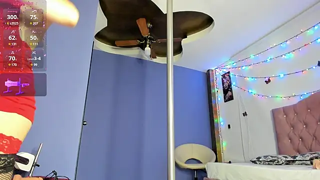 Snapshot of Lissa_Brow chatting on March 2025 02:51:02 AM Lissa Brow online show from March 2025 02:51:02 AM