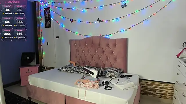 Snapshot of Lissa_Brow chatting on February 2025 02:50:02 AM Lissa Brow online show from February 2025 02:50:02 AM