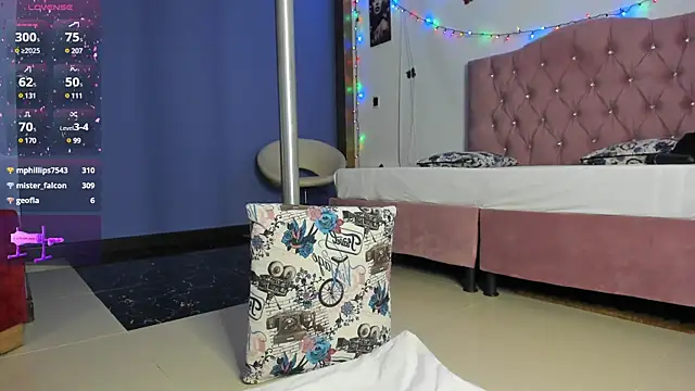 Snapshot of Lissa_Brow chatting on March 2025 05:56:01 AM Lissa Brow online show from March 2025 05:56:01 AM