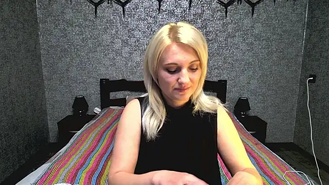 annagreeneyess online show from May 2026 12:37:01 PM