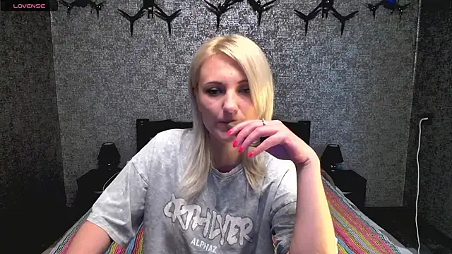 annagreeneyess online show from May 2026 11:08:01 AM