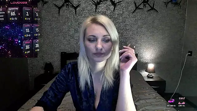 Snapshot of annagreeneyess chatting on October 2025 12:07:01 PM annagreeneyess online show from October 2025 12:07:01 PM