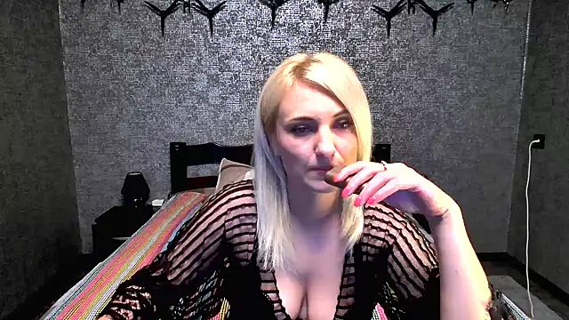annagreeneyess online show from May 2026 02:44:02 PM