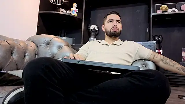 Snapshot of matteosantos chatting on March 2026 12:20:01 PM matteosantos online show from March 2026 12:20:01 PM