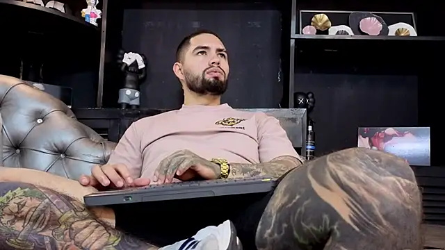 Snapshot of matteosantos chatting on March 2026 12:53:02 PM matteosantos online show from March 2026 12:53:02 PM