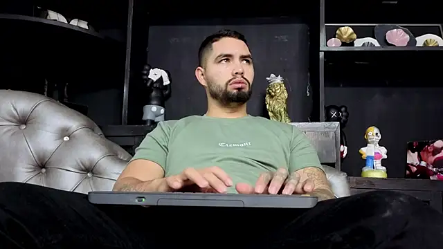 Snapshot of matteosantos chatting on January 2026 10:30:02 AM matteosantos online show from January 2026 10:30:02 AM