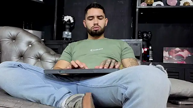 Snapshot of matteosantos chatting on February 2026 11:32:02 AM matteosantos online show from February 2026 11:32:02 AM