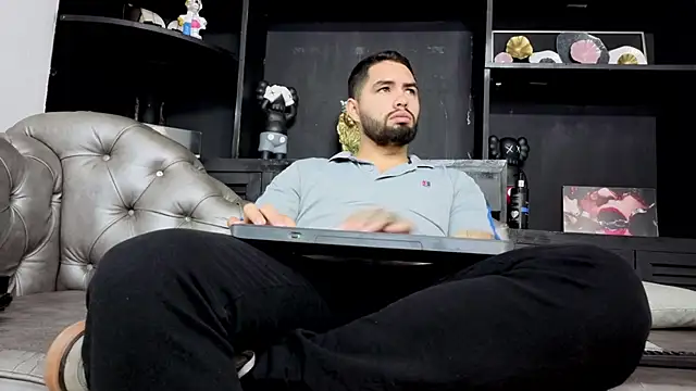 Snapshot of matteosantos chatting on February 2026 11:55:02 AM matteosantos online show from February 2026 11:55:02 AM