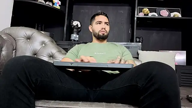 Snapshot of matteosantos chatting on March 2026 11:59:02 AM matteosantos online show from March 2026 11:59:02 AM