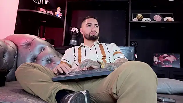 Snapshot of matteosantos chatting on March 2026 11:59:01 AM matteosantos online show from March 2026 11:59:01 AM