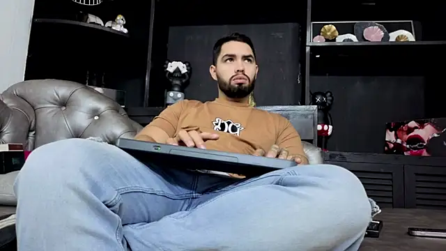 Snapshot of matteosantos chatting on February 2026 11:48:01 AM matteosantos online show from February 2026 11:48:01 AM