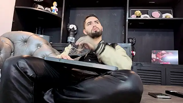 Snapshot of matteosantos chatting on March 2026 12:31:02 PM matteosantos online show from March 2026 12:31:02 PM