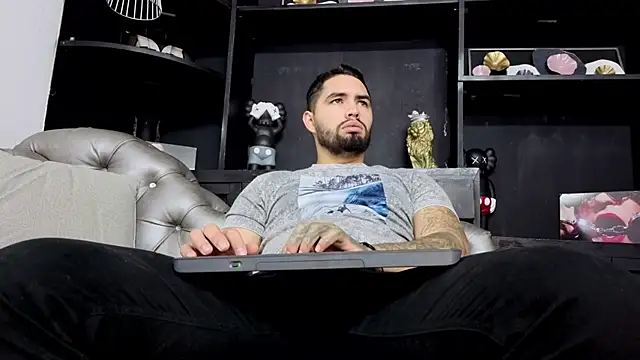 matteosantos online show from December 2025 11:38:02 AM