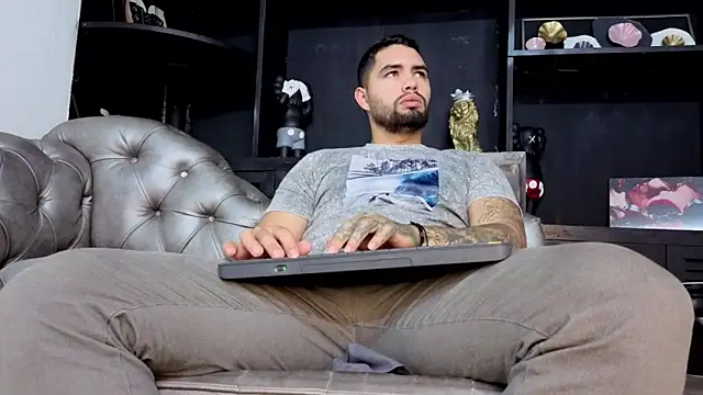 matteosantos online show from November 2025 11:33:02 AM