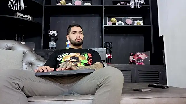 Snapshot of matteosantos chatting on January 2026 11:58:02 AM matteosantos online show from January 2026 11:58:02 AM