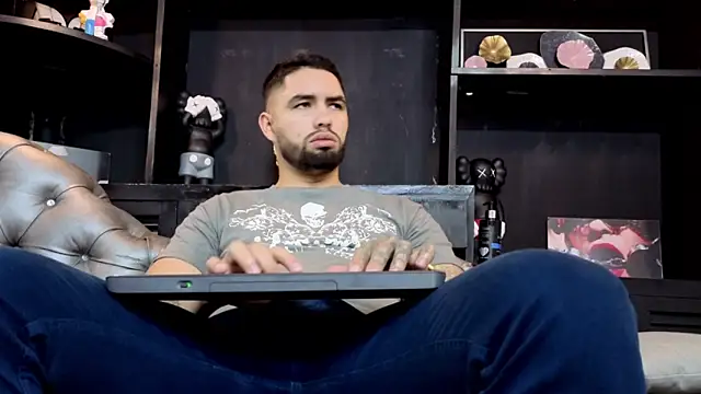 Snapshot of matteosantos chatting on February 2026 11:32:02 AM matteosantos online show from February 2026 11:32:02 AM