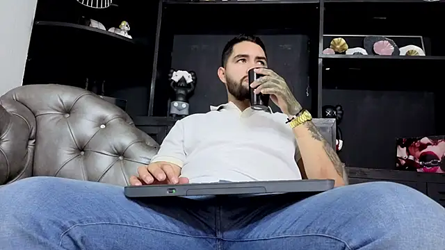 Snapshot of matteosantos chatting on February 2026 11:41:01 AM matteosantos online show from February 2026 11:41:01 AM