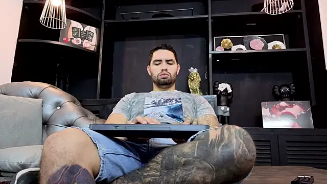 matteosantos online show from November 2025 12:08:01 PM