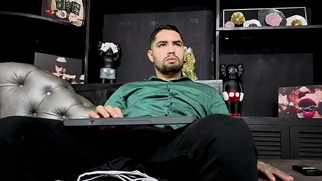 matteosantos online show from November 2025 11:25:01 AM