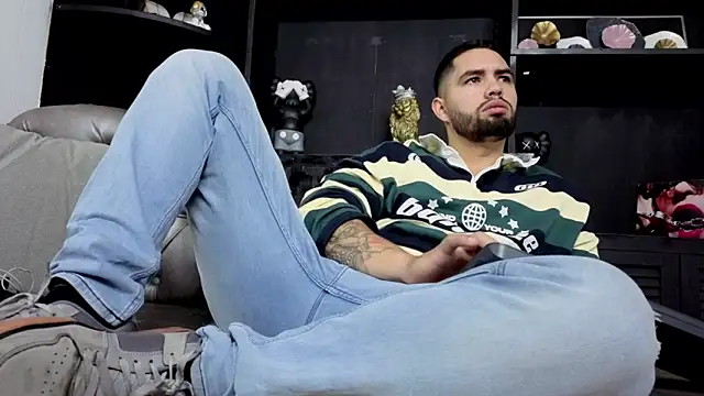 Snapshot of matteosantos chatting on February 2026 10:59:02 AM matteosantos online show from February 2026 10:59:02 AM