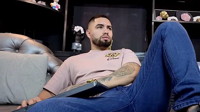 Snapshot of matteosantos chatting on March 2026 11:47:01 AM matteosantos online show from March 2026 11:47:01 AM