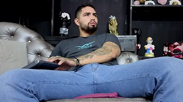 Snapshot of matteosantos chatting on January 2026 12:10:02 PM matteosantos online show from January 2026 12:10:02 PM