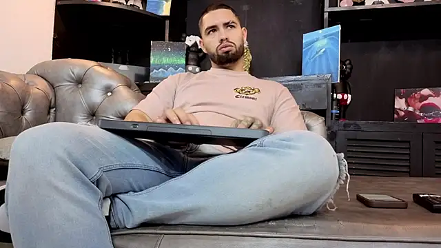 Snapshot of matteosantos chatting on March 2026 11:45:01 AM matteosantos online show from March 2026 11:45:01 AM