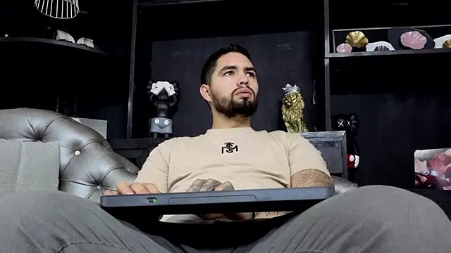 Snapshot of matteosantos chatting on December 2025 11:25:02 AM matteosantos online show from December 2025 11:25:02 AM