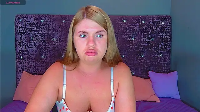 NoraBigAss online show from September 2025 03:35:01 AM