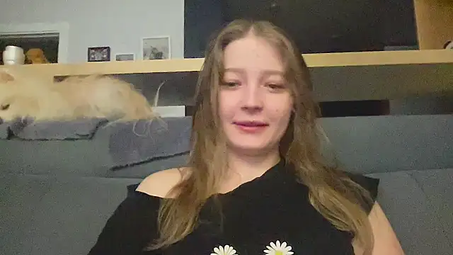 CharmingSarah online show from April 2026 04:02:02 PM