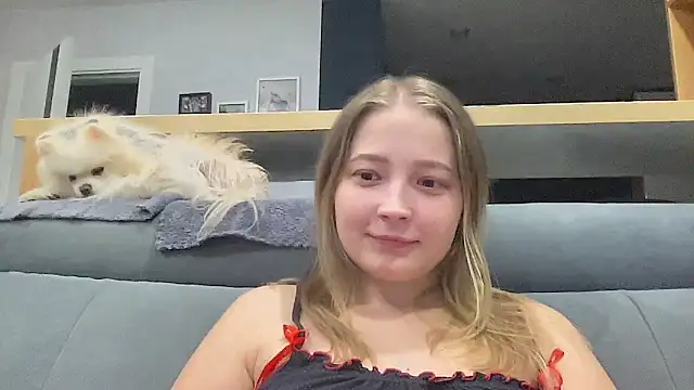 Snapshot of CharmingSarah chatting on September 2025 04:31:01 PM CharmingSarah online show from September 2025 04:31:01 PM