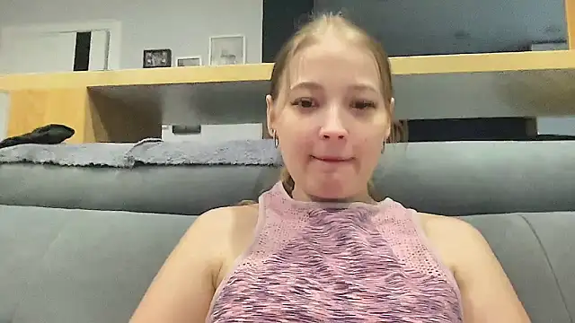 CharmingSarah online show from May 2026 04:26:02 PM