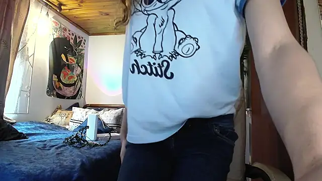 NicoleCortez online show from May 2026 12:35:01 PM