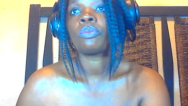 Snapshot of CallyCallienteXxX chatting on March 2025 12:30:01 AM CallyCallienteXxX online show from March 2025 12:30:01 AM