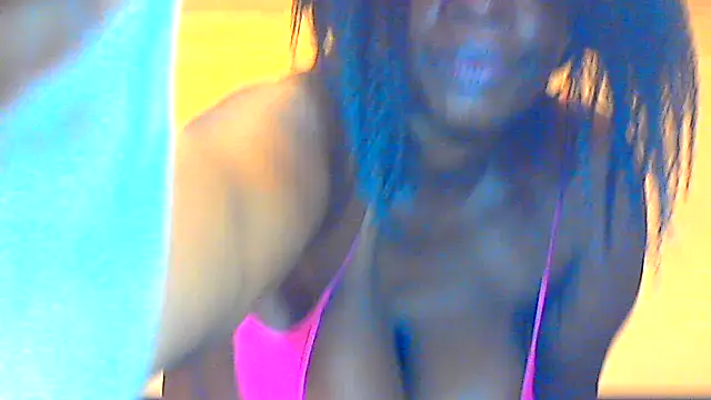 Snapshot of CallyCallienteXxX chatting on March 2025 01:02:02 AM CallyCallienteXxX online show from March 2025 01:02:02 AM