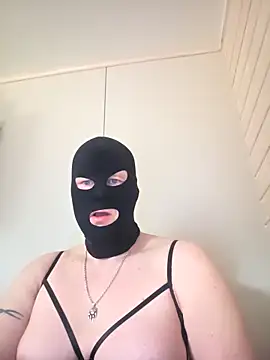 Papiercedbisex online show from April 2026 12:33:02 PM